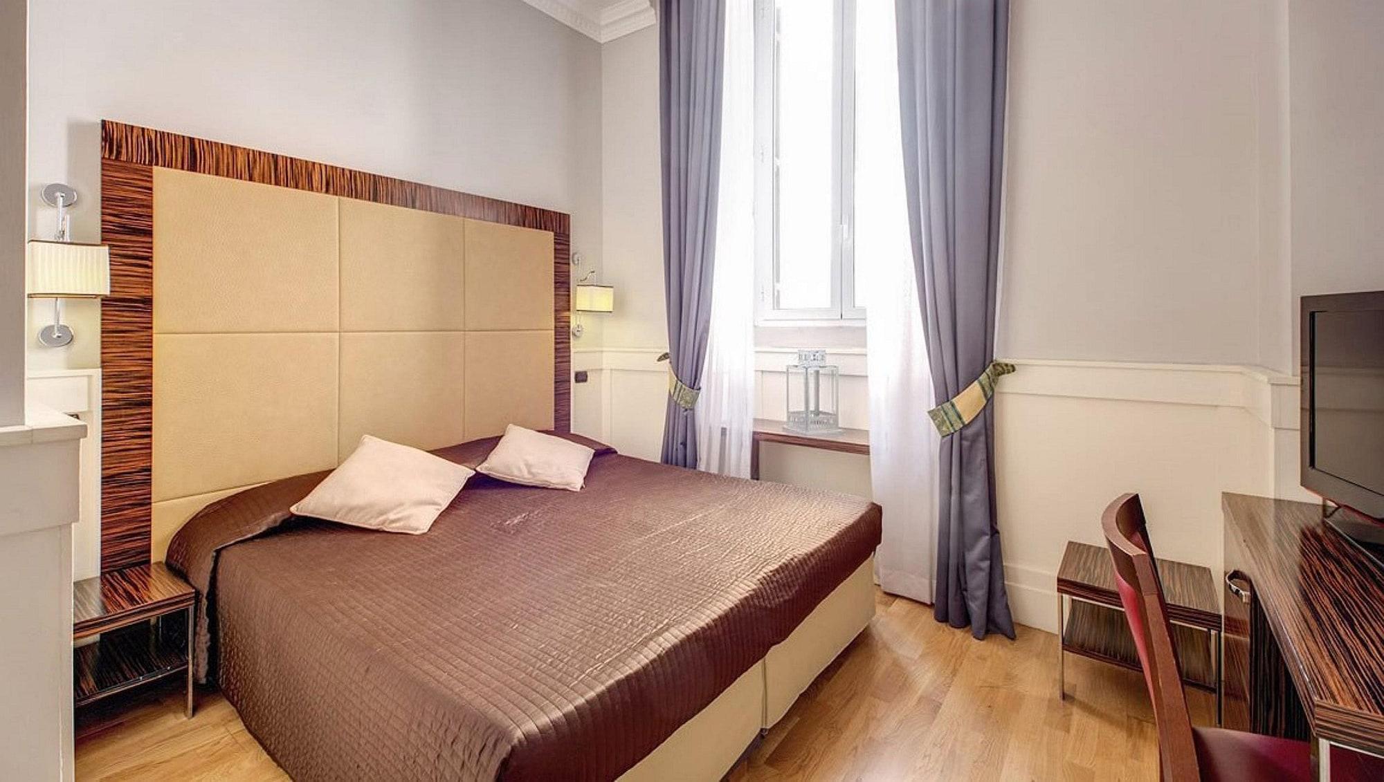 939 Hotell 3*