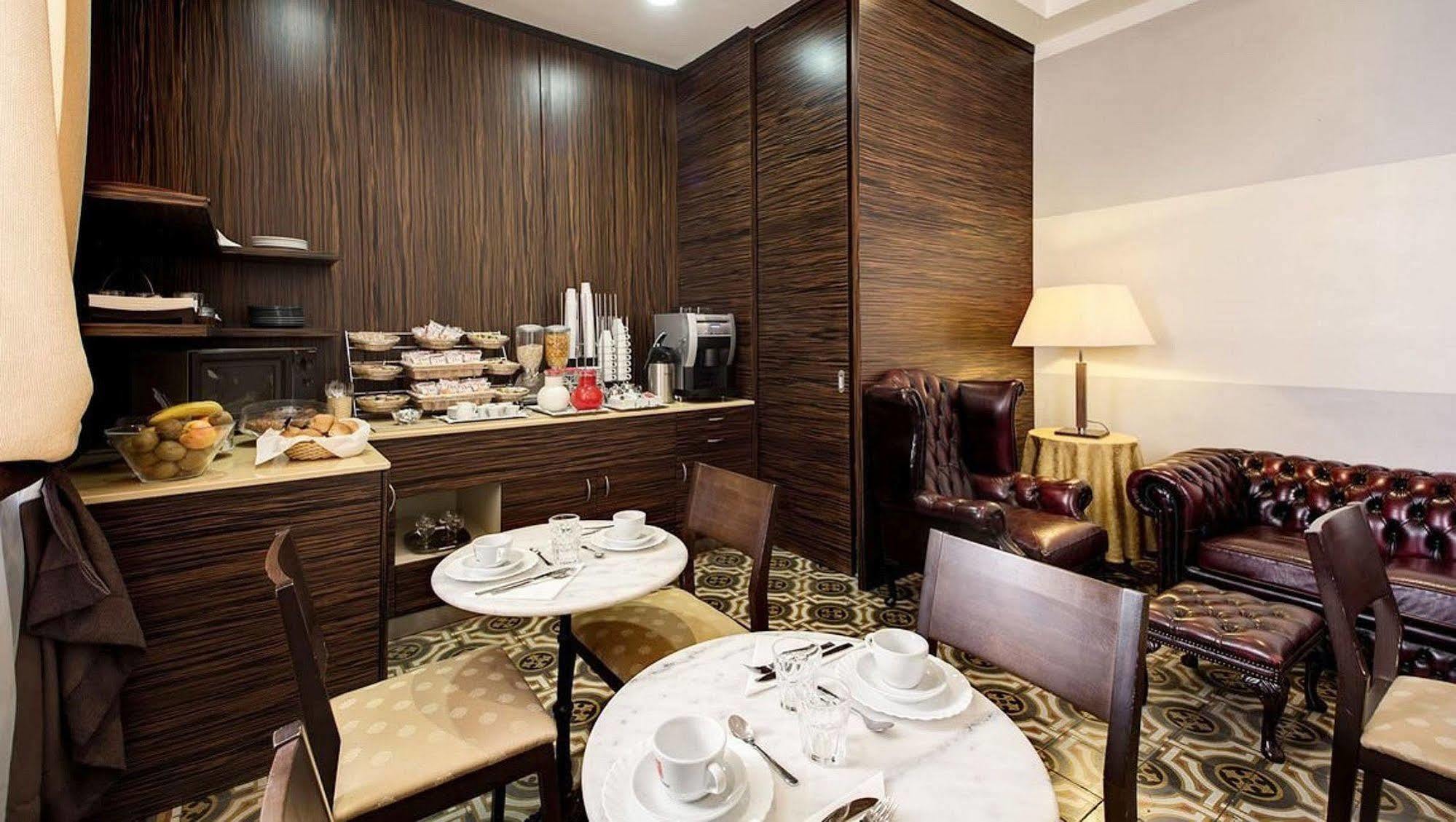 Hotell 939 3*